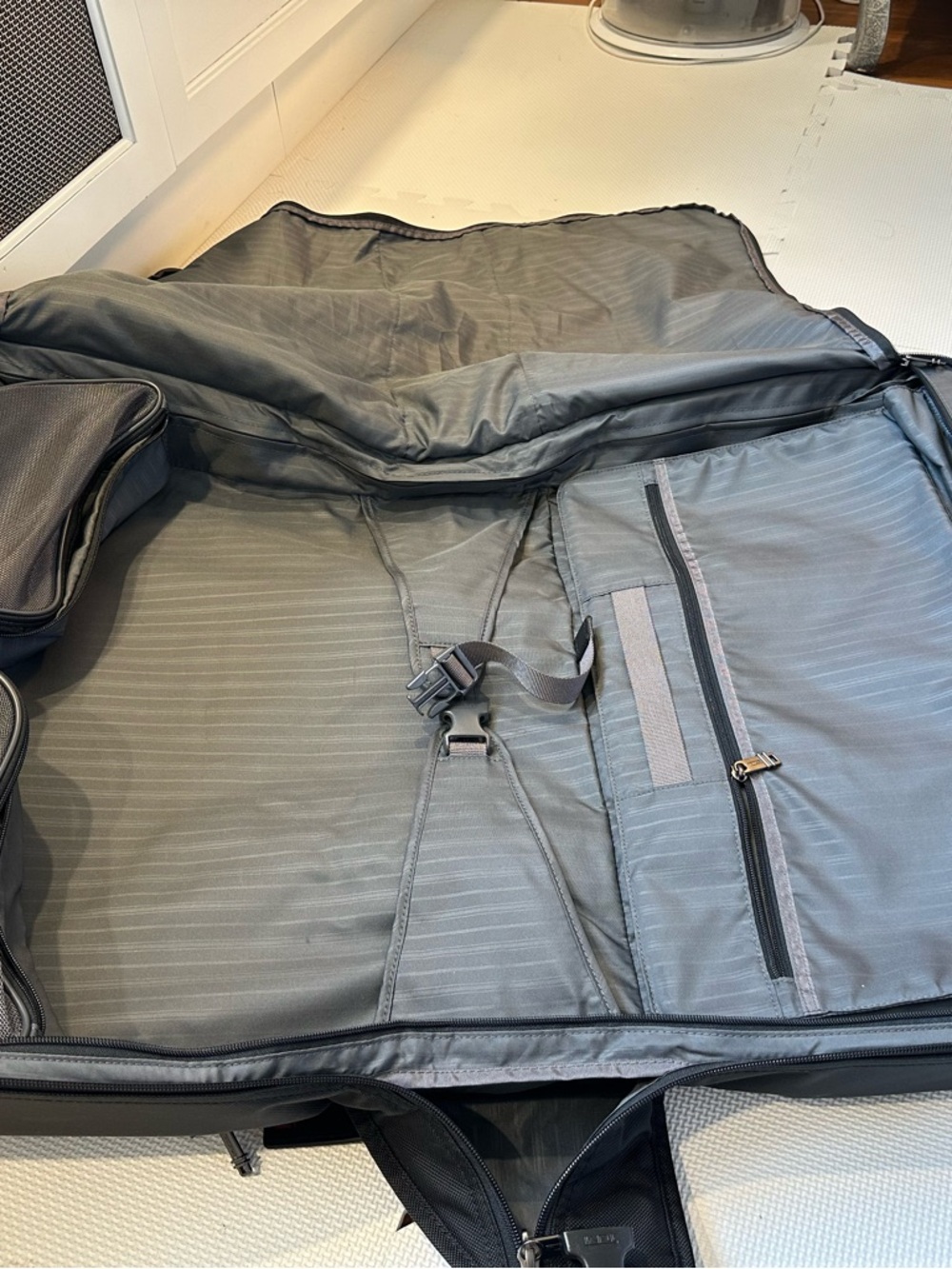 Tumi Black Rolling Business Carry-On with Front Organizer - Picture 7 of 14